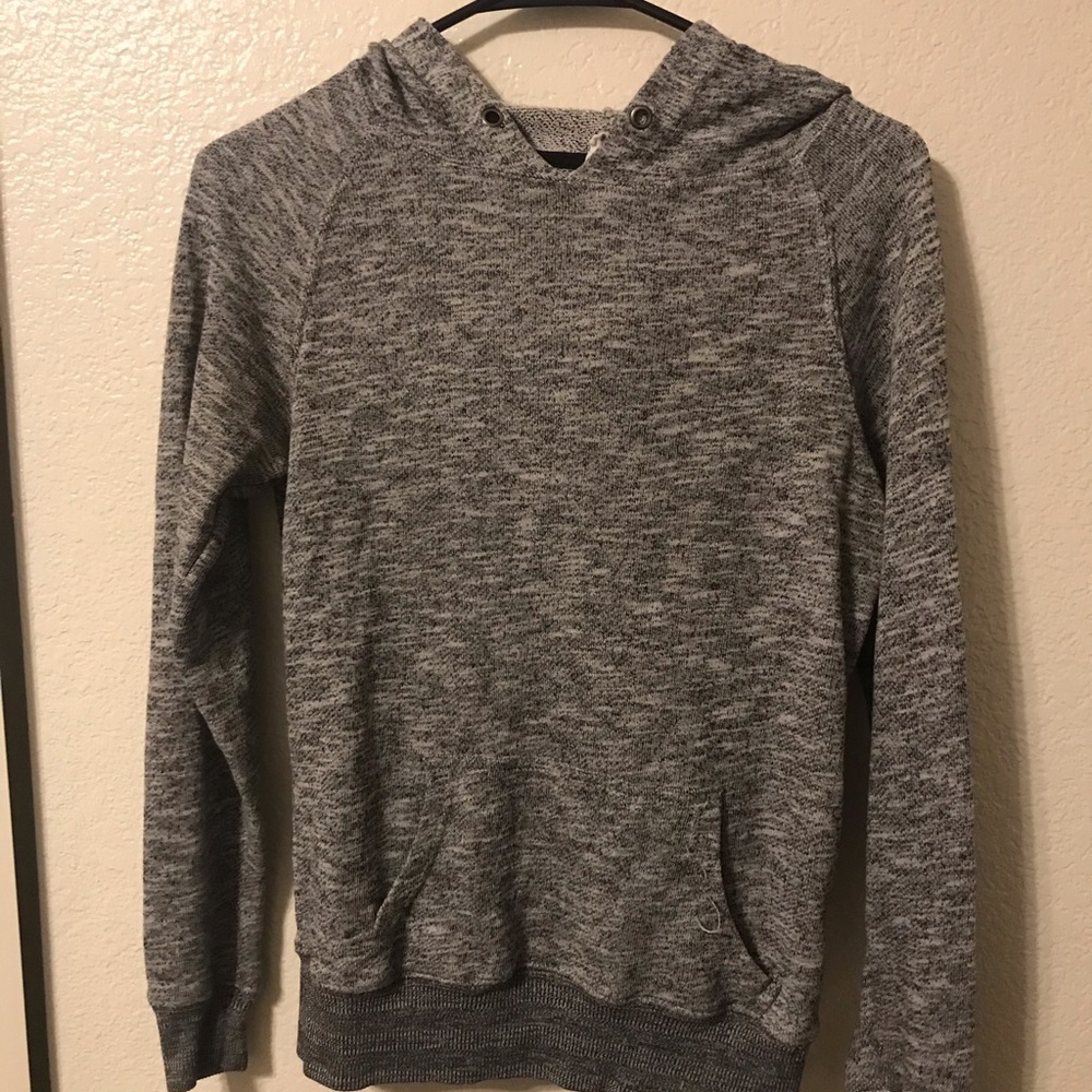 Sweatshirt / Hoodie